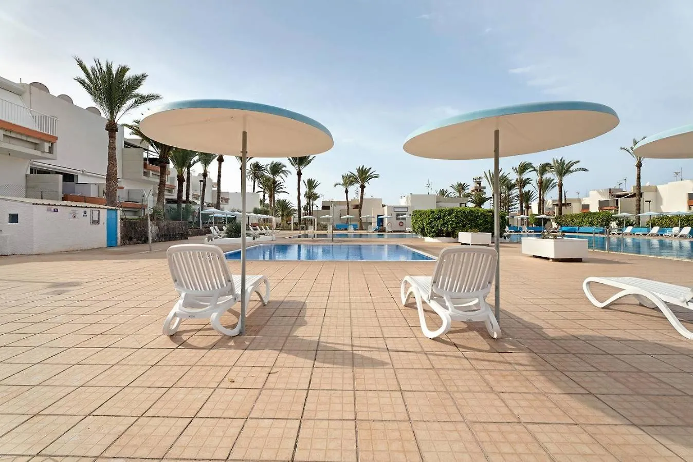 شقة فندقية أرونا Casa Lizzy - Appartamento Con Vista Giardino N325